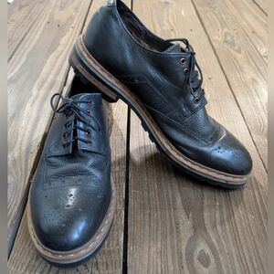 Clarks Men's Black Leather Oxfords 9/42